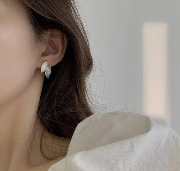 petal earrings - Image 3