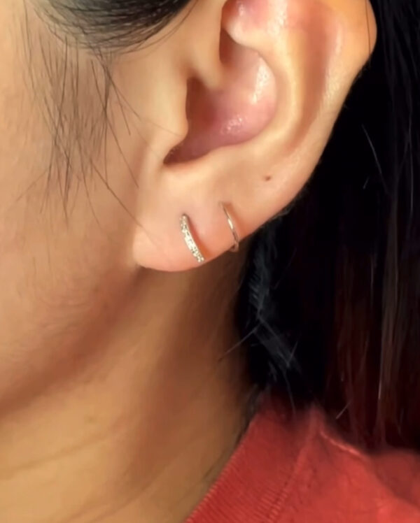 trendy silver spiral earrings - Image 3