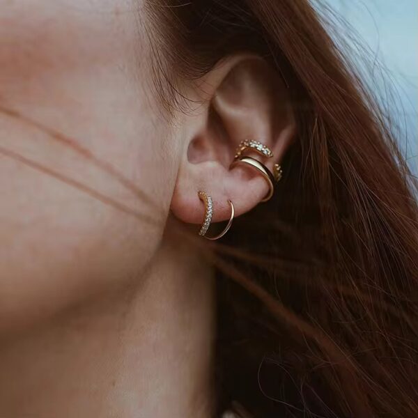 Golden spiral earrings - Image 3
