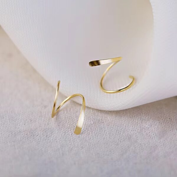 spiral golden earrings - Image 2