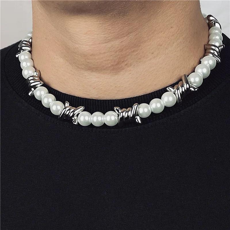 Pearl gothic necklace